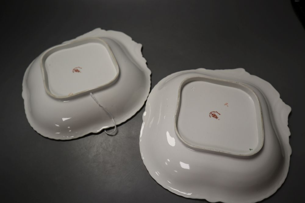 Two Royal Crown Derby 1128 imari pattern shell dishes, 15cm